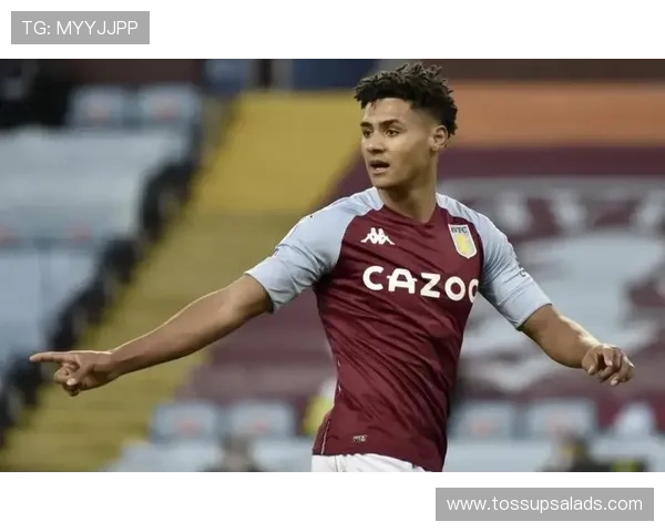 沃特金斯与热苏斯:跑动型前锋的战术角色及进攻效率对比分析 沃特金斯与热苏斯:跑动型前锋的战术角色及进攻效率对比分析