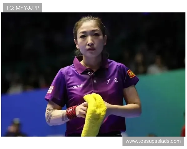 刘诗雯退役后每天五点起床练瑜伽，这谁顶得住啊