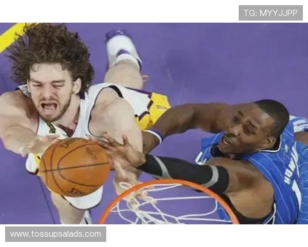 奥尼尔篮下高效制霸对决德怀特·霍华德篮板控制力明显提升